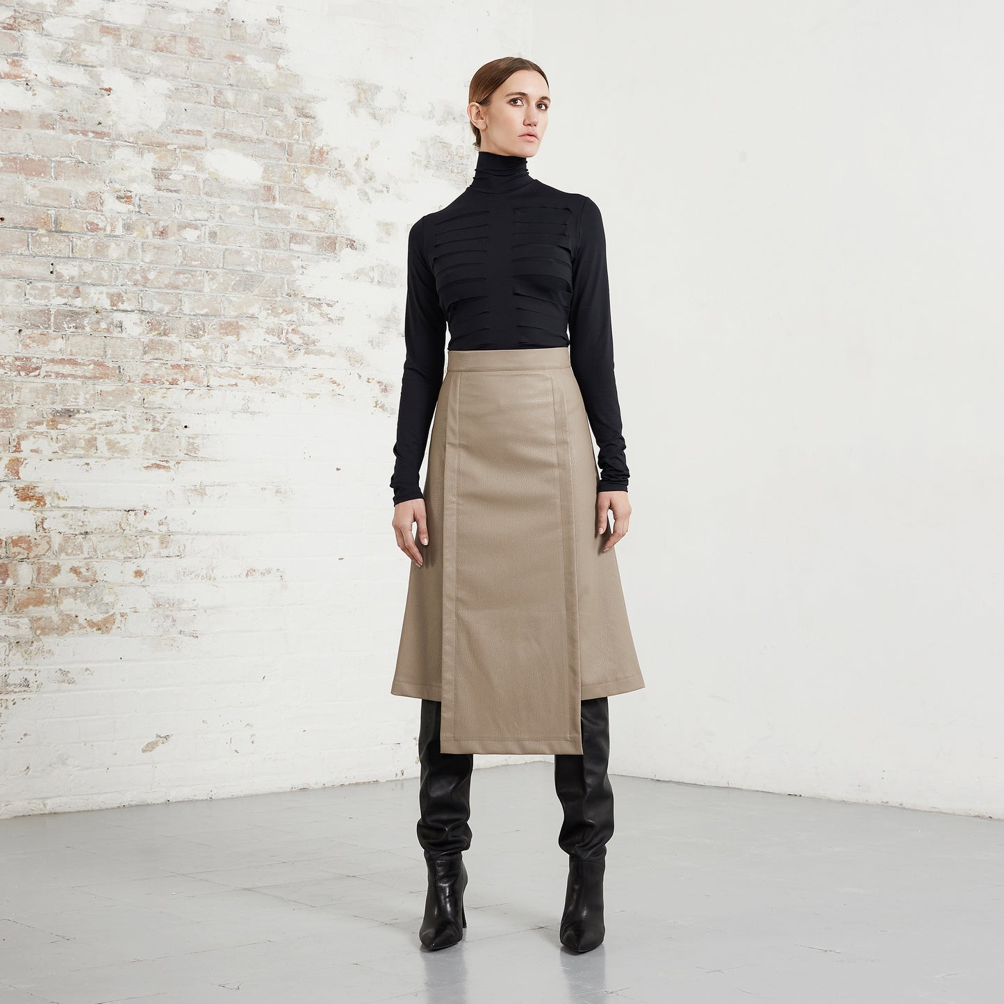 VEGAN LEATHER SAMURAI SKIRT