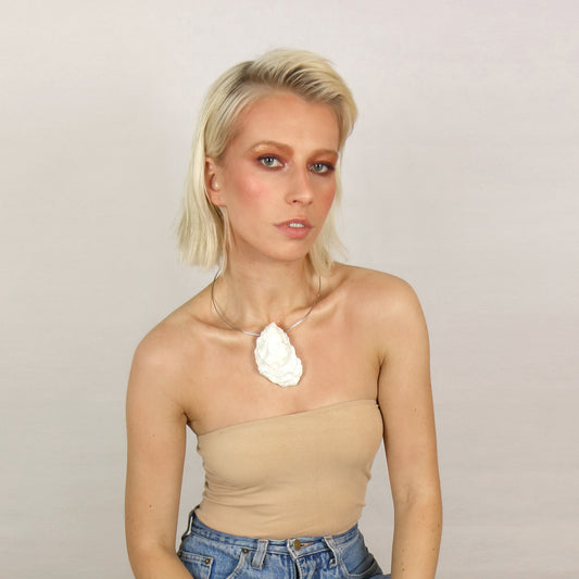 OYSTER SHELL NECKLACE