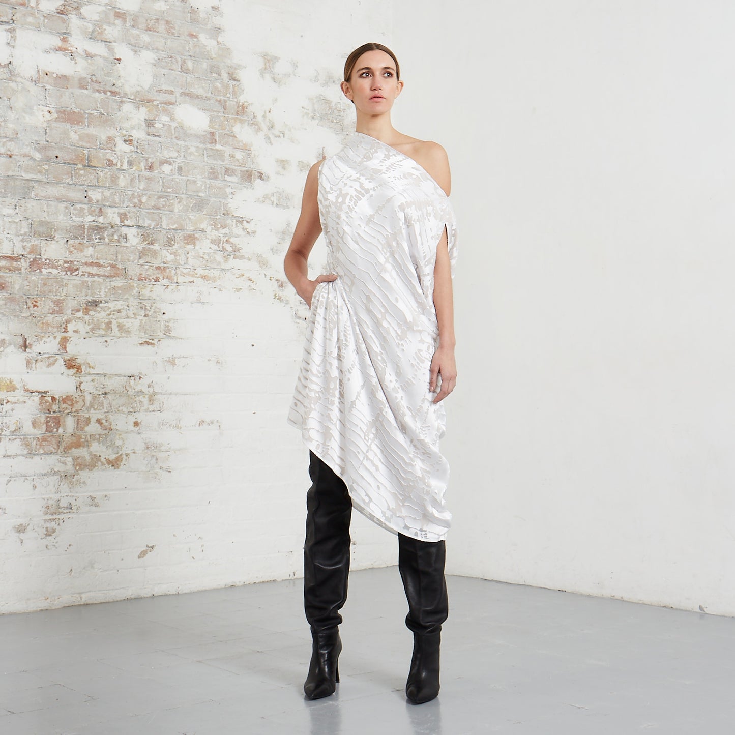 DEVORÉ RHOMBUS DRESS